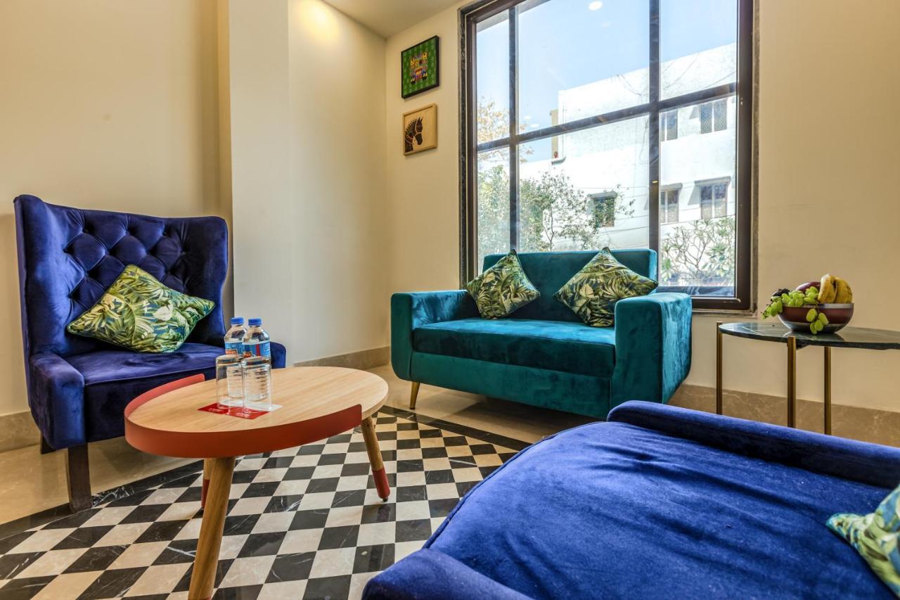 Hotel Mayur At Cr Park Nuova Delhi Esterno foto
