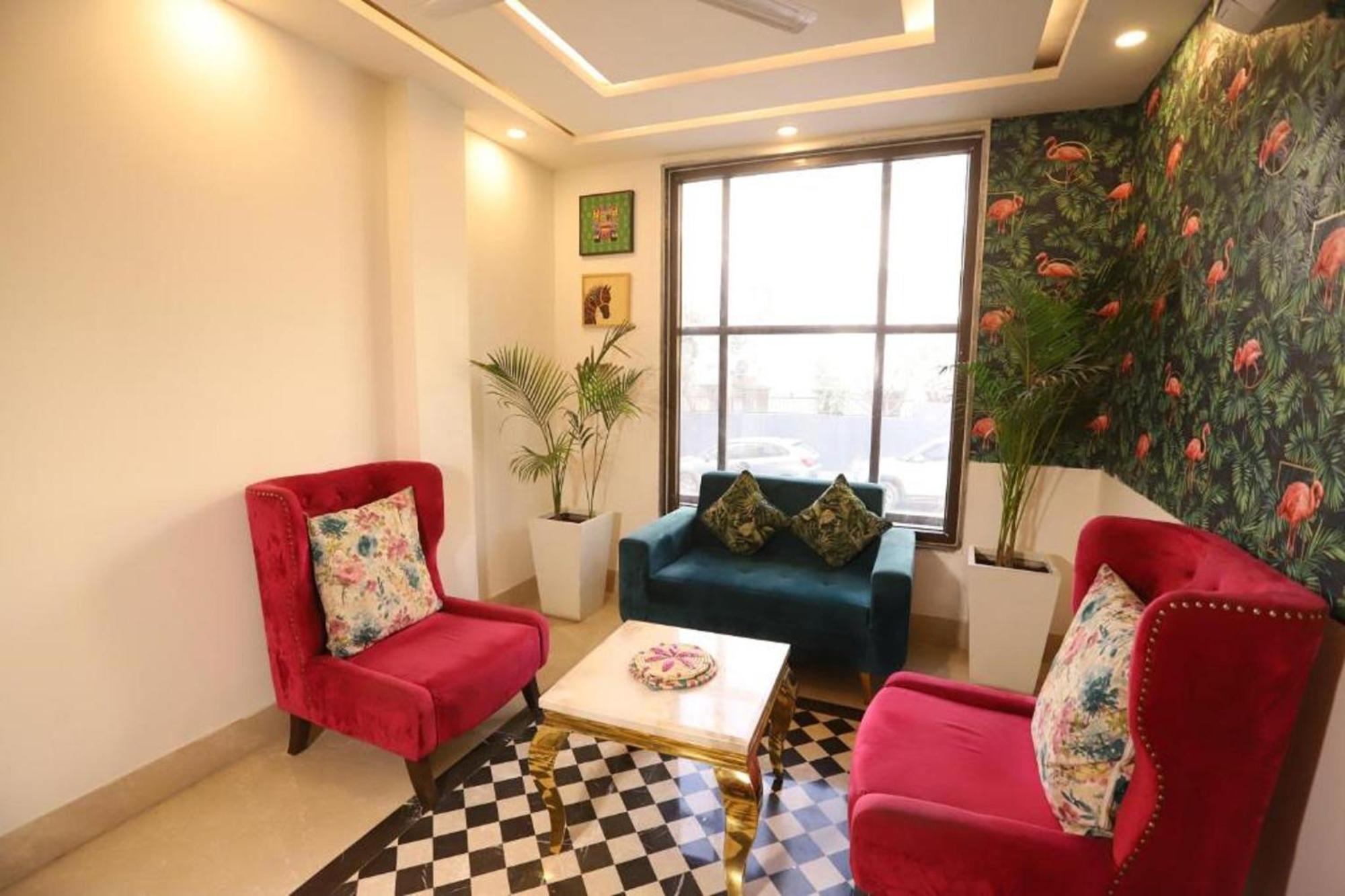 Hotel Mayur At Cr Park Nuova Delhi Esterno foto